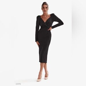 PrettyLittleThing Black Pleated Wrap Long Sleeve Midi Dress NWT